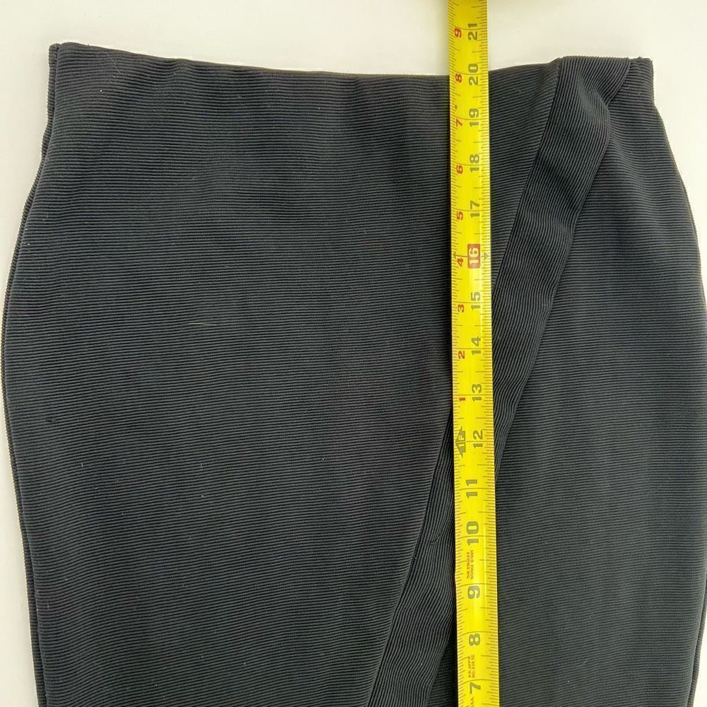 Women’s ZARA Black Asymmetrical Pencil Skirt Medium Above Knee | Stretchy - Picture 5 of 8